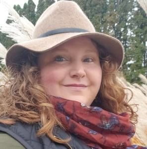 Meet your Posher, Lana